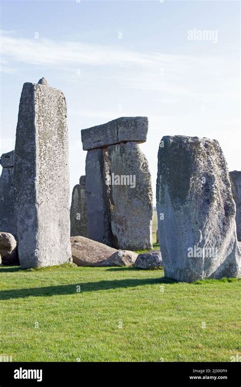 Stonehenge on Salisbury Plain, Wiltshire, England Stock Photo - Alamy