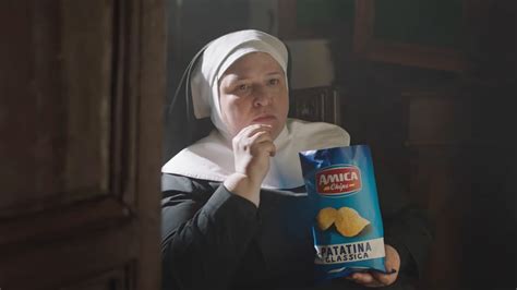 Lo Spot Blasfemo Di Amica Chips Ecco Perch Lo Vedete Ancora