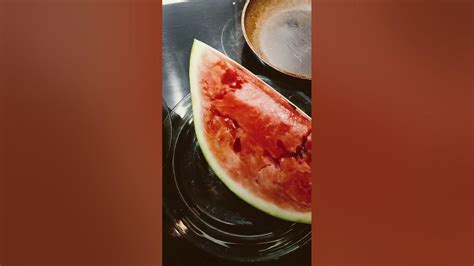 арбуз 2 ноября #вкусно #youtubeshorts #арбуз #ноября - YouTube