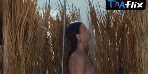 Lia Elalouf Lesbian Scene In Come Closer Tnaflix