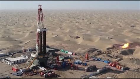 La china Sinopec perfora el pozo petrolífero terrestre más profundo de