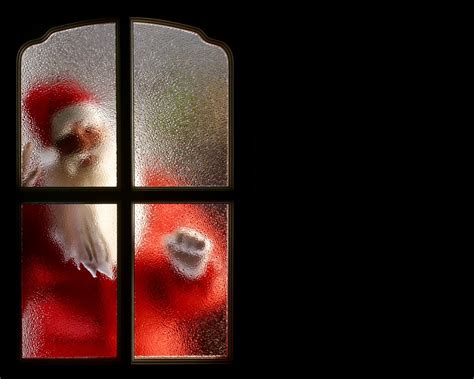 Обои для рабочего стола Дед Мороз стучится в дверь фото - Раздел обоев ...