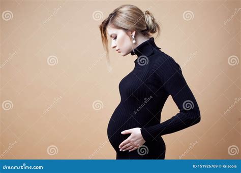 Young Beautiful Elegant And Stylish Pregnant Woman Stock Image Image Of Glamour Lovely