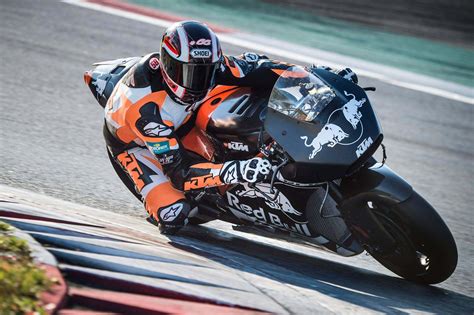 More Photos of the KTM RC16 MotoGP Bike Testing