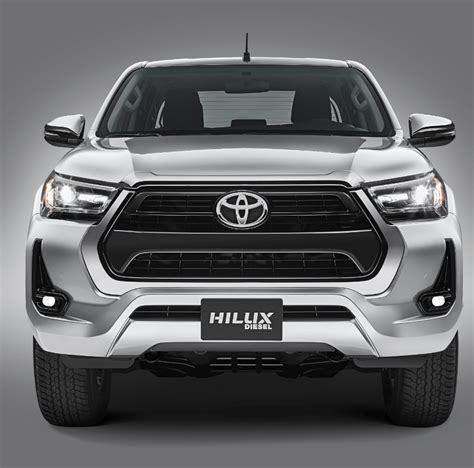 Toyota Hilux 2021 afila su rostro y mejora el equipamiento AutoDinámico