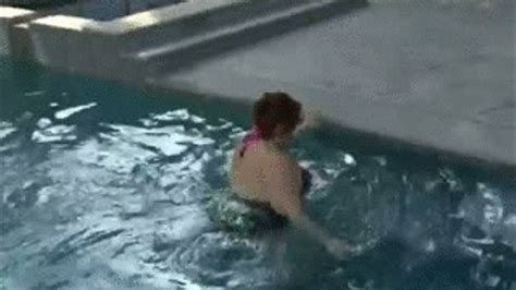 Poolside Splash Smash And Squash BBW Nicole And Odette SSBBWm With Skinny Thin Chick