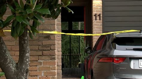 Houston Crime Suspected Car Burglar Dies After Shootout On Woodway And