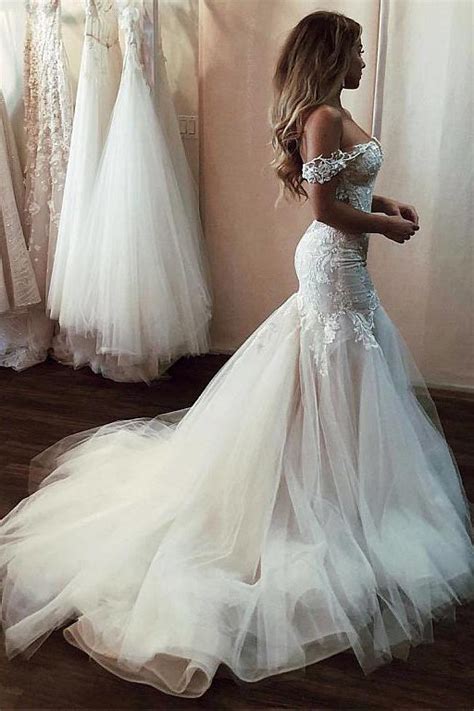 Off The Shoulder Lace Mermaid Wedding Dress With Long Train