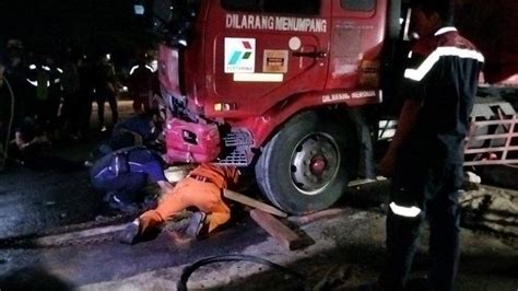 Sopir Truk Pertamina Nangis Guling Guling Kernet Berjalan Kebingungan