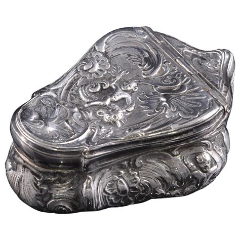 A Fine Russian 84 Silver And Enameled Box With Eagle Feet Signed