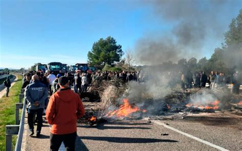 Las Protestas Se Endurecen Los Agricultores Quiere Tener Voz Propia En