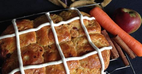 Easter Bunny S Carrot Apple Hot Cross Buns By ArwensThermoPics A Thermomix Recipe In The