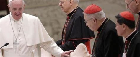 Sinodo Documento Finale Nessuna Parola Sulle Coppie Gay Comunione Ai Divorziati Caso Per Caso