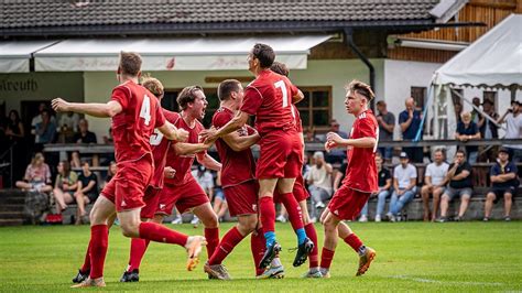 FC Real Kreuth E V Meisterrunde In Sicht Real Kreuth Rettet Sieg