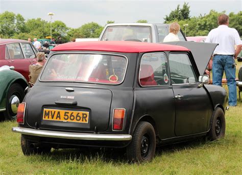 MVA 566R 1976 Leyland Cars Mini Clubman 1275GT Nivek Old Gold Flickr