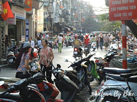 Exploring Hanoi On A Bike Tour