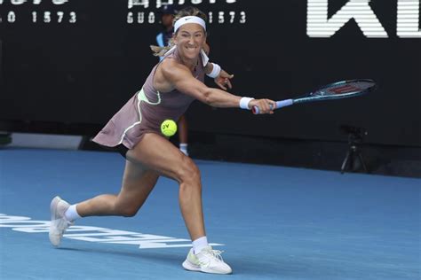 Alcaraz Cruises Into Fourth Round Of Australian Open Azarenka Rises To