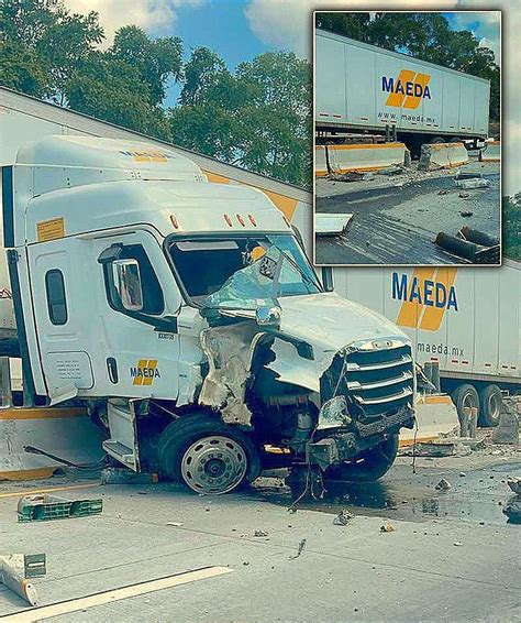 ATRAVESADO UN TRÁILER EN LA VERACRUZ CÓRDOBA TERMINA BLOQUEANDO UN