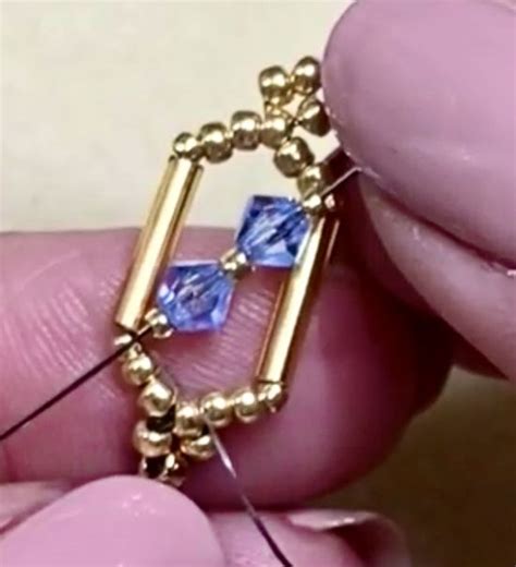 Чокер из бисера и стекляруса | Hacer pulseras bisuteria, Bisuteria ...