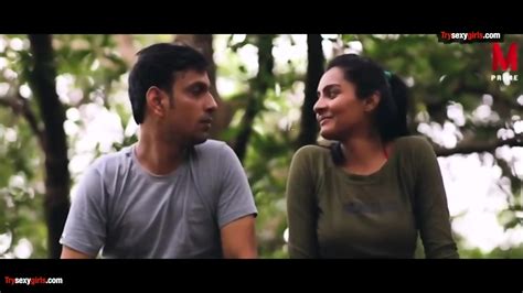 Desi Lovers Playing Sex In Park