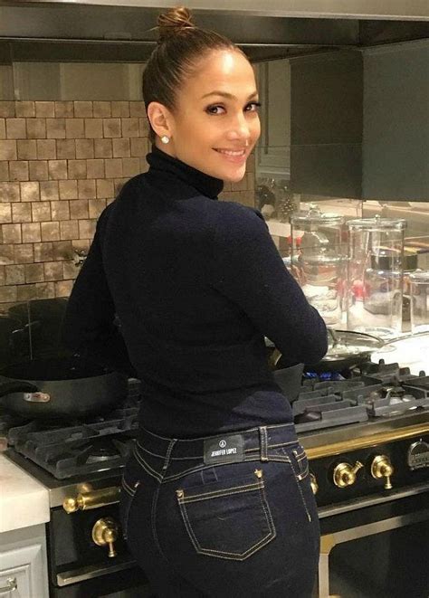 Jennifer Lopez Sexy Hot Pics 13 Jennifer Lopez Sexy Photos JLO