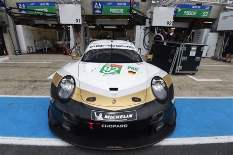 92 Porsche Gt Team Porsche 911 Rsr At 24 Hours Of Le Mans Test Day