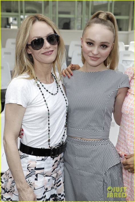 Photo: newlywed vanessa paradis joins daugther lily rose depp at chanel ...