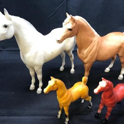 VINTAGE BREYER HORSES | EstateSales.org