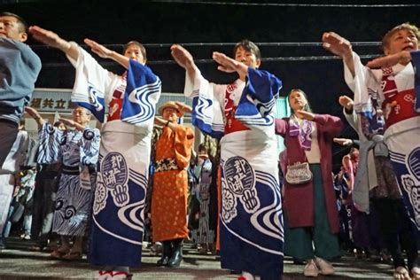 新元号 徹夜で祝う郡上おどり 写真速報③ 踊り会場編 団塊のブログ こだわりの「物」がたり