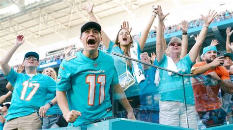 Dolphins Beat Jets Get Assist To Clinch Nfl Playoff Berth