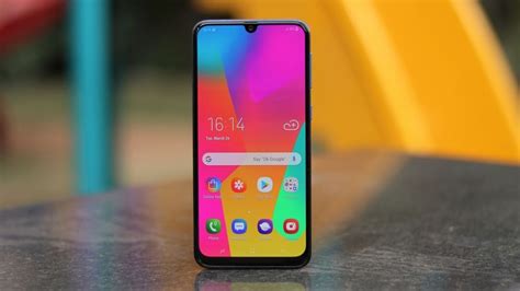 7 Handphone Murah Terbaik Samsung 2019 Speknya Tetap Ciamik