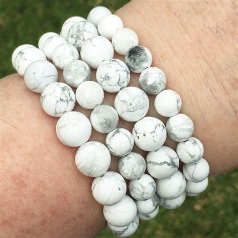 Howlite Bracelet to reduce pain - The Rock Crystal Shop