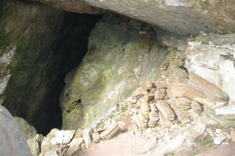 Lumiang Burial Cave Housed Year Old Coffins Travel To The Philippines