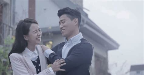 "Monday Couple" Gary and Song Ji Hyo reveal BTS footage from CF