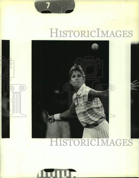 1988 Press Photo Tennis Player Chris Everett Keeps Her Eye On The Ball In Match Historic Images