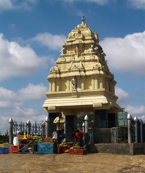 Kempe Gowda Tower in Lalbagh - Architecture Photos - Neptuno's Photoblog