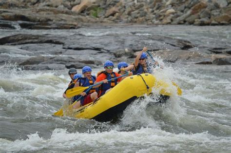 What To Do If Your Raft Flips Over When Whitewater Rafting El Rincón De Edy