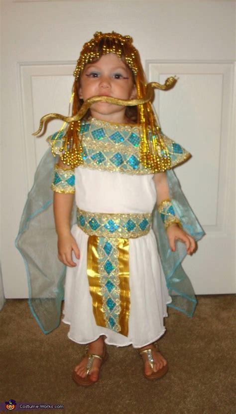 Creative DIY Cleopatra Costume