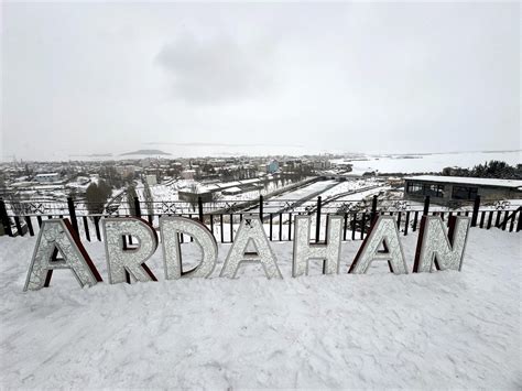 Ardahan buz kesti Eksi havada kirpik ve kaşları dondu