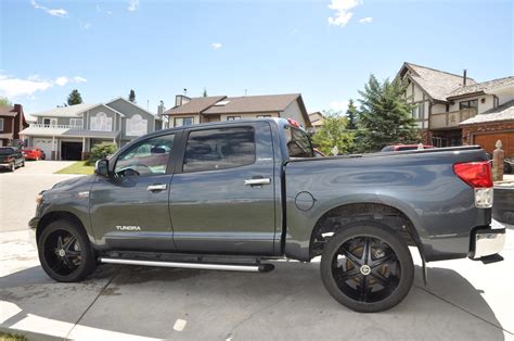 Toyota Tundra 2010 010 24 Dub Rims With 30535 24 Rubber Flickr