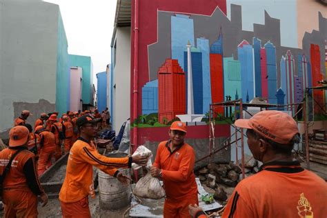 Foto BERITA FOTO Wajah Baru Kampung Gembira Gembrong Mulai Nampak