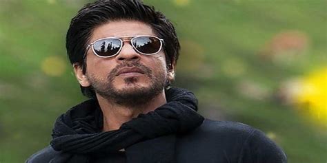 Shah Rukh Khan Met An Accident Undergoes Surgery In Los Angeles