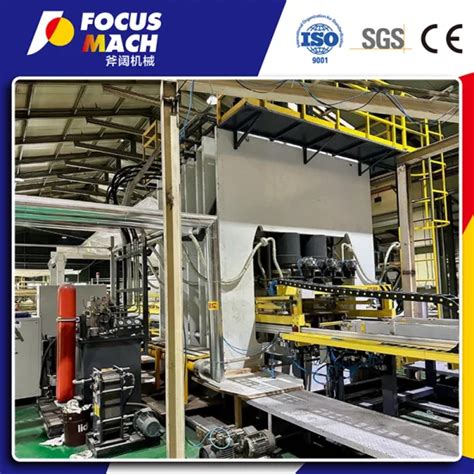 Linyi Wood Veneer Short Cycle Automatic Melamine Lamination Hot Press Machine For Making Plywood