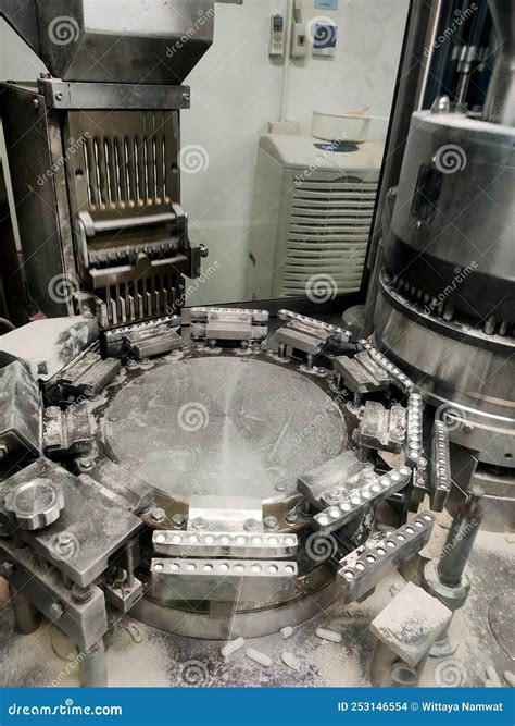 Automatic Pharmaceutical Capsule Filling Machine Stock Photo - Image of ...