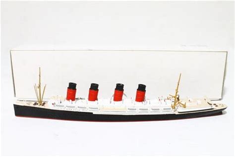 Skytrex Model Ship "Lusitania" 1:1250 Scale in Box - Boats & Yachts - Toys & Models