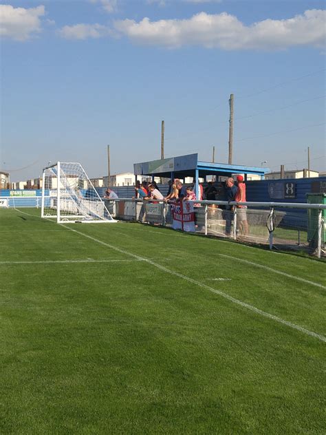 @hemelfc fans at Concord today. #hemelhempstead | Soccer field, Stadium ...