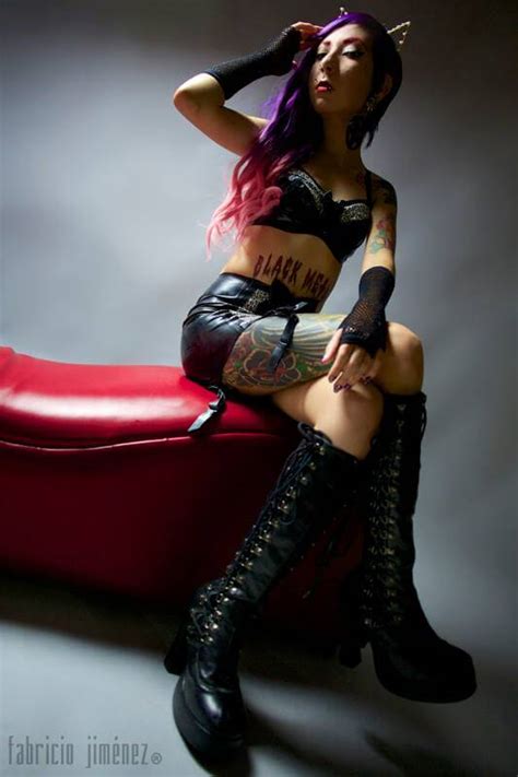 Looking Hot In Boots And Leather Porn Pic