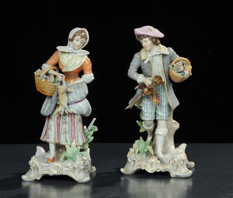 Coppia Di Statuine In Ceramica Capodimonte