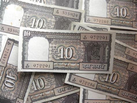 Old ten rupees India note stock image. Image of concept - 131610653