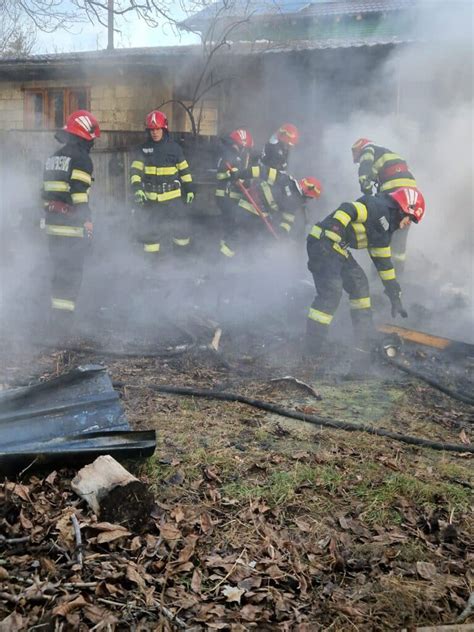 Newspascani Pa Cani T Rgu Frumos Ia I Incendiu La Anexa Unei